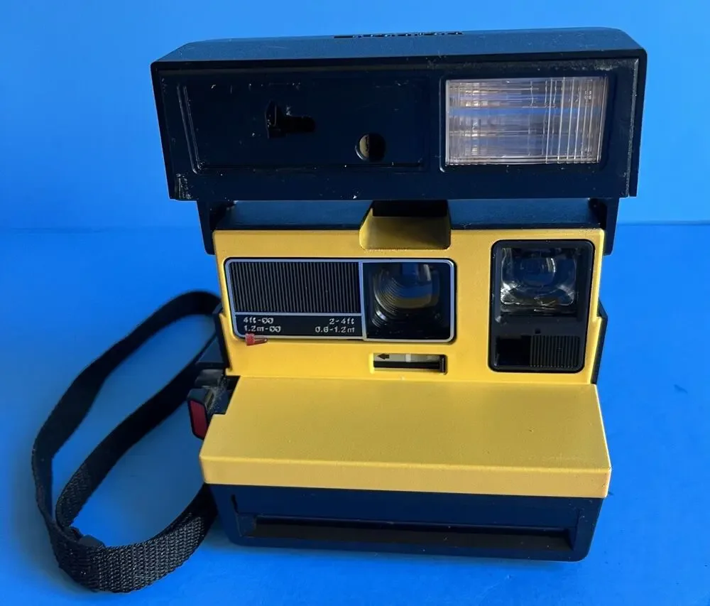 Vintage Polaroid Job Pro Instant Film Camera 600 w Strap FOR PART OR NOT WORKING